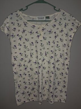 Shenanigans NWT Vintage Cream Short Sleeve Floral Henley Tee with Purple Print